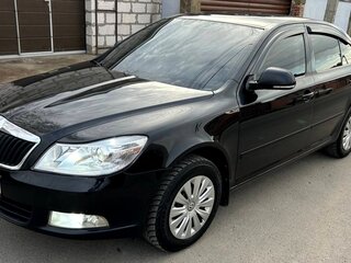 2010 Skoda Octavia II (A5) Рестайлинг, чёрный, 825000 рублей, вид 3