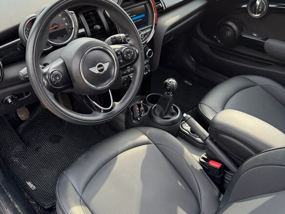 2020 Mini Hatch Cooper III (F55/F56) Рестайлинг, серый, 1425000 рублей - вид 16