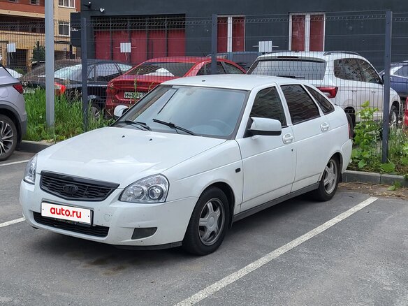 2013 Lada (ВАЗ) Priora I, белый, 450000 рублей - вид 1