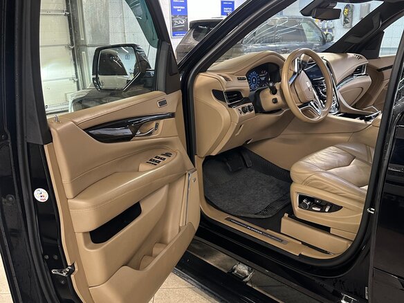 2017 Cadillac Escalade IV, чёрный, 4990000 рублей - вид 16