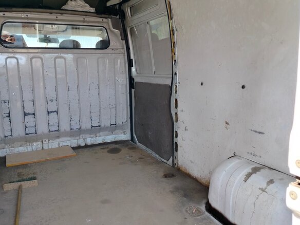 2000 Renault Master, белый, 600000 рублей - вид 4