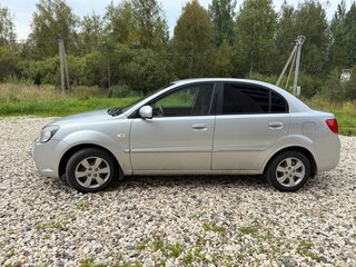 2009 Kia Rio II Рестайлинг, серебристый, 450000 рублей, вид 5