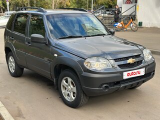 2020 Chevrolet Niva I Рестайлинг, серебристый, 690000 рублей, вид 5