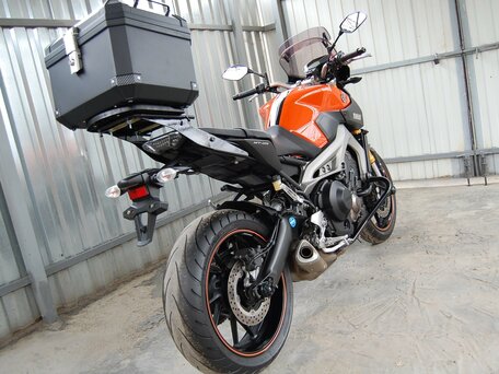 2014 Yamaha MT-09 (FZ-09), оранжевый, 670000 рублей, вид 2