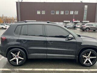 2010 Volkswagen Tiguan I, чёрный, 1065000 рублей, вид 4