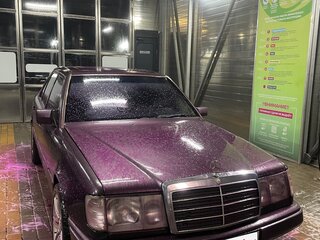 1992 Mercedes-Benz W124 230 5-speed, фиолетовый, 220000 рублей, вид 3