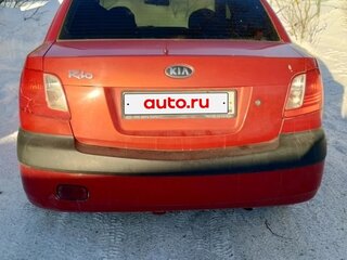 2009 Kia Rio II, красный, 550000 рублей, вид 3