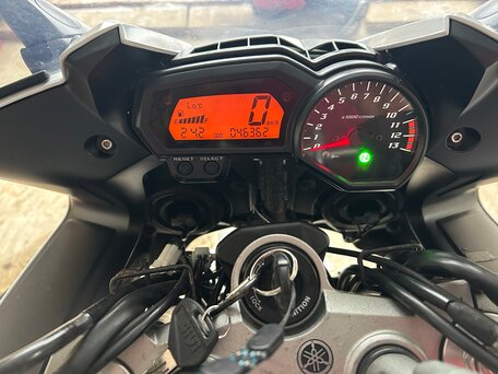 2013 Yamaha FZ1, белый, 650000 рублей, вид 4