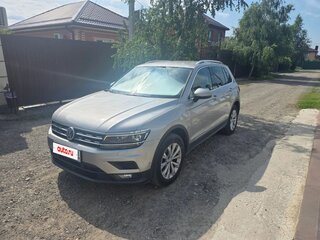 2018 Volkswagen Tiguan II, серебристый, 2500000 рублей, вид 1