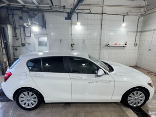 2013 BMW 1 серии 116i II (F20/F21), белый, 920000 рублей, вид 3
