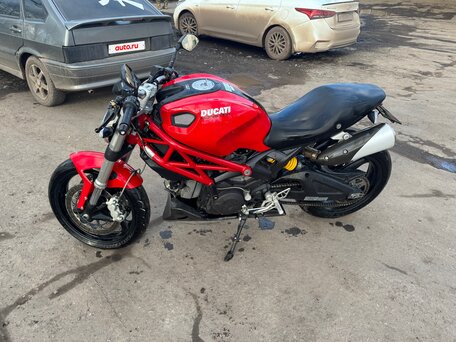 2012 Ducati Monster 696, красный, 520000 рублей, вид 4