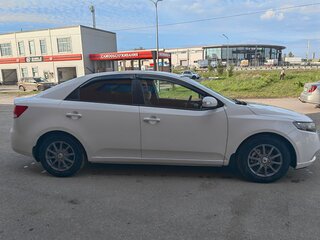 2009 Kia Cerato 4-speed II, белый, 700000 рублей, вид 5