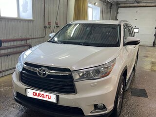 2014 Toyota Highlander III (XU50), белый, 3000000 рублей, вид 1