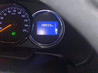 2014 Renault Logan II, чёрный, 650000 рублей, вид 4