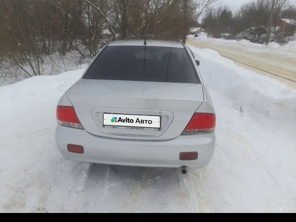 2005 Mitsubishi Lancer IX Рестайлинг, серебристый, 400000 рублей - вид 3