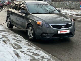 2010 Kia Ceed I Рестайлинг, серый, 780000 рублей, вид 3