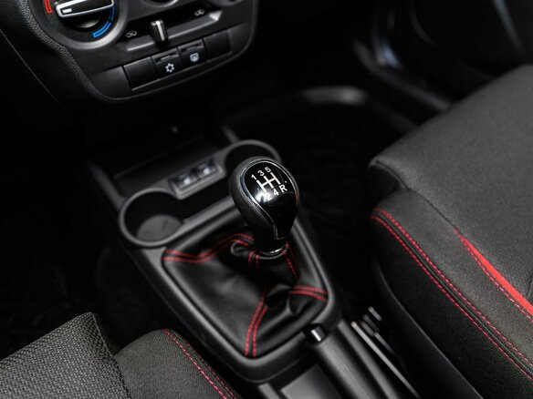 2026 Lada (ВАЗ) Granta Drive Active/Sportline Sportline I Рестайлинг, белый, 1369000 рублей - вид 19