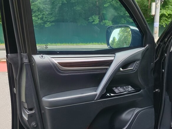 2017 Lexus LX 570 III Рестайлинг 2, чёрный, 12000000 рублей - вид 17