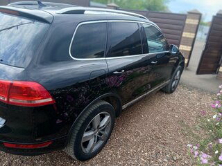 2011 Volkswagen Touareg II, чёрный, 1760000 рублей, вид 2