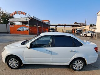 2022 Lada (ВАЗ) Granta I Рестайлинг, белый, 700000 рублей, вид 2
