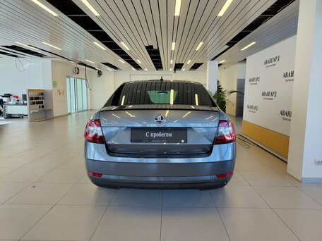 2018 Skoda Octavia III (A7) Рестайлинг, серый, 1575000 рублей, вид 4