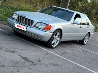 1995 Mercedes-Benz S-Класс 500 III (W140) Рестайлинг, серебристый, 750000 рублей, вид 4
