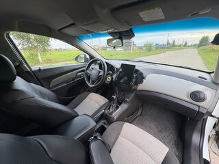 2011 Chevrolet Cruze I, белый, 350000 рублей, вид 5