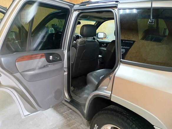 2002 GMC Envoy II (GMT360), серебристый, 300000 рублей - вид 12