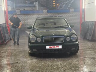 1996 Mercedes-Benz E-Класс 230 II (W210, S210), зелёный, 400000 рублей, вид 2