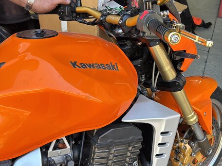 2004 Kawasaki Z 1000, оранжевый, 515000 рублей, вид 5