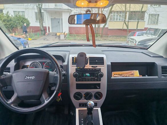 2008 Jeep Compass I, серебристый, 730000 рублей - вид 8