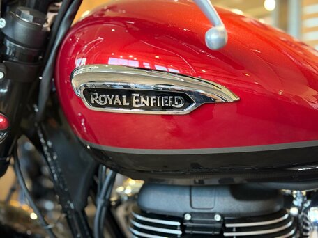 2025 Royal Enfield Meteor, красный, 519000 рублей, вид 3