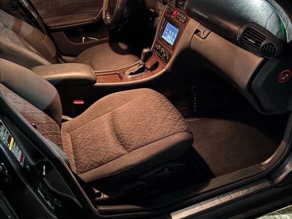 2003 Mercedes-Benz C-Класс 180 II (W203), серый - вид 5