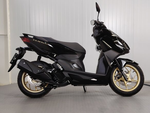 2024 Honda Click, чёрный, 349000 рублей