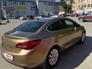 2012 Opel Astra J Рестайлинг, золотистый, 990000 рублей, вид 4