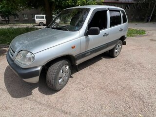 2003 Chevrolet Niva I, серебристый, 155000 рублей, вид 4