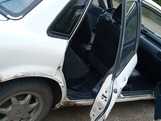1992 Mitsubishi Galant VI, белый, 100000 рублей, вид 5