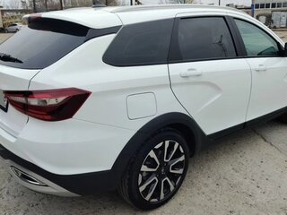 2024 Lada (ВАЗ) Vesta SW Cross I Рестайлинг (NG), белый, 1500000 рублей, вид 2