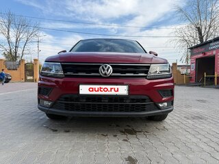 2019 Volkswagen Tiguan II, красный, 2100000 рублей, вид 3