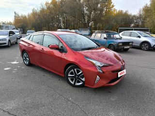 2018 Toyota Prius IV (XW50), красный, 1735000 рублей, вид 3