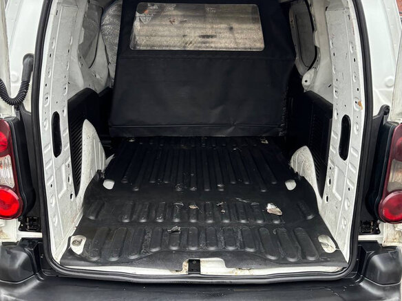 2013 Peugeot Partner, белый, 760000 рублей - вид 17