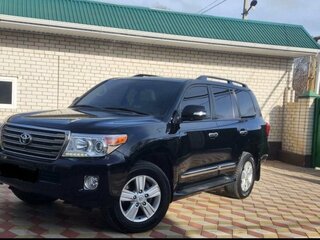 2014 Toyota Land Cruiser 200 Series Рестайлинг 1, чёрный, 3800000 рублей, вид 2
