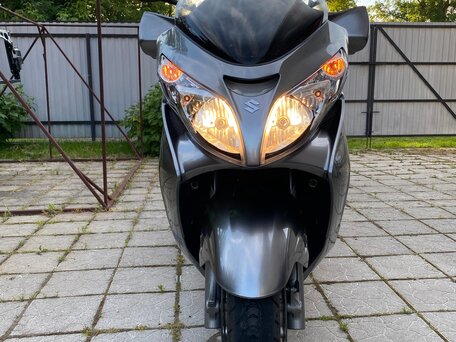 2010 Suzuki Burgman (SkyWave) 400, серебристый, 360000 рублей, вид 1