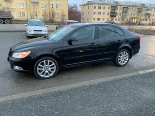 2012 Skoda Octavia II (A5) Рестайлинг, чёрный, 750000 рублей, вид 2