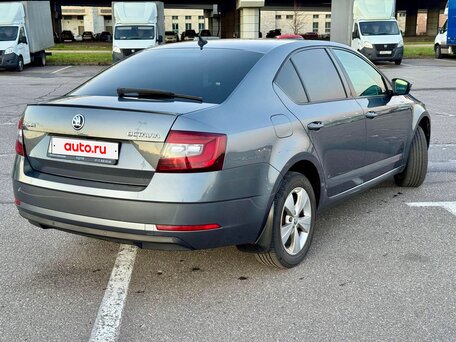 2018 Skoda Octavia III (A7) Рестайлинг, серый, 1800000 рублей, вид 3