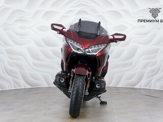 2025 Honda GL 1800 Gold Wing, красный, 3599000 рублей, вид 4