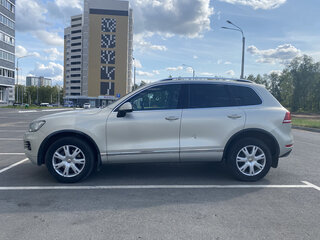 2012 Volkswagen Touareg II, серебристый, 2150000 рублей, вид 2