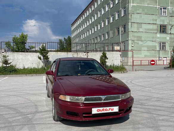 2000 Mitsubishi Galant VIII Рестайлинг, красный, 425000 рублей - вид 3