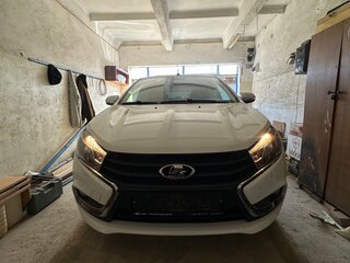 2021 Lada (ВАЗ) Vesta I, белый, 1500000 рублей, вид 2