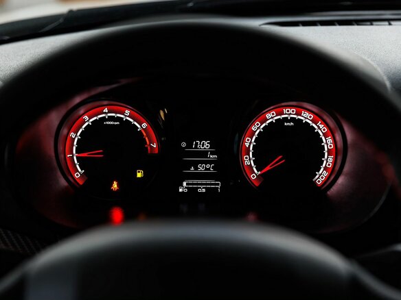 2026 Lada (ВАЗ) Granta Drive Active/Sportline Sportline I Рестайлинг, белый, 1369000 рублей - вид 15